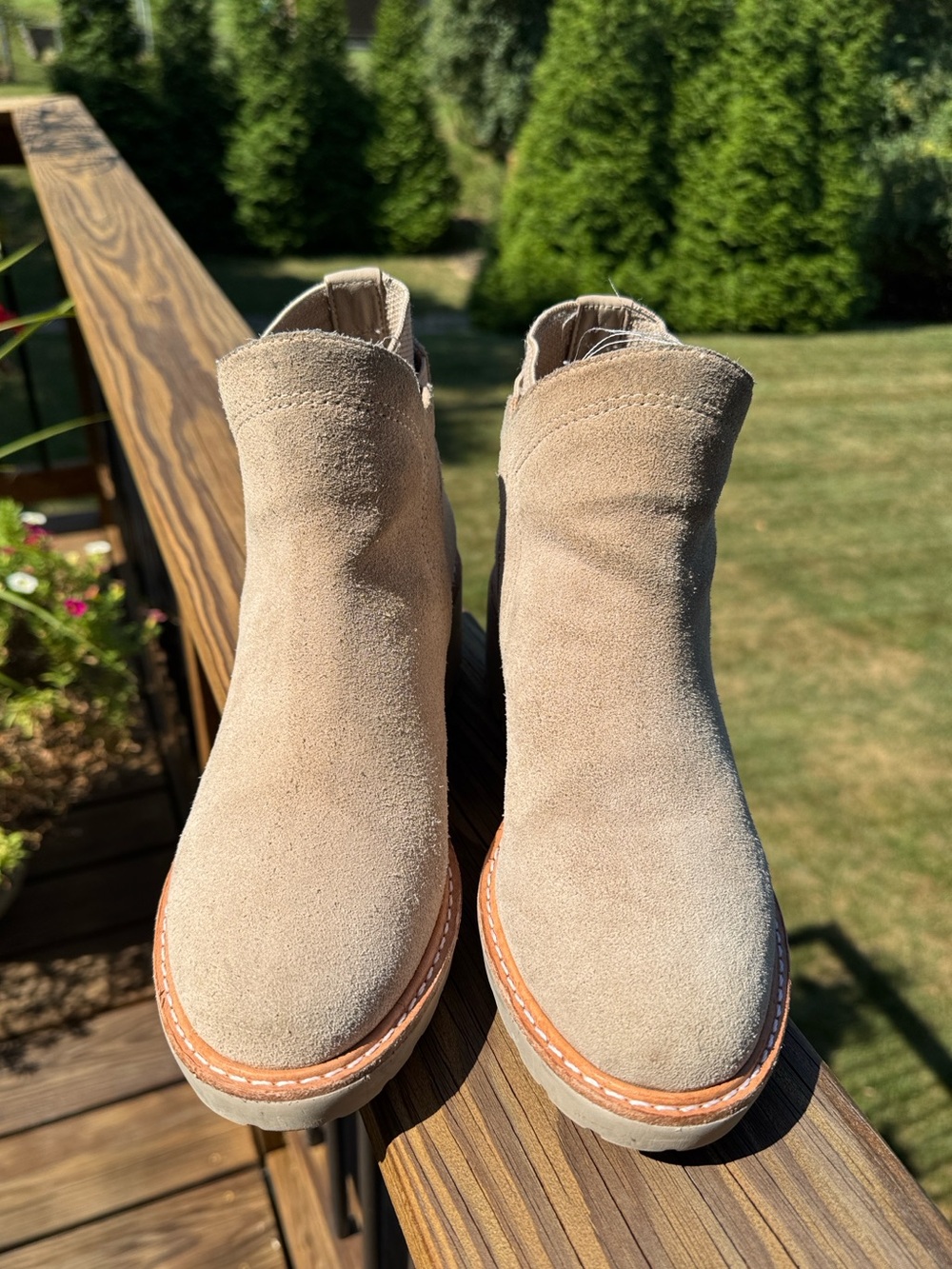 Gianni Bini Women's Suede Chelsea Boots- size 7.5